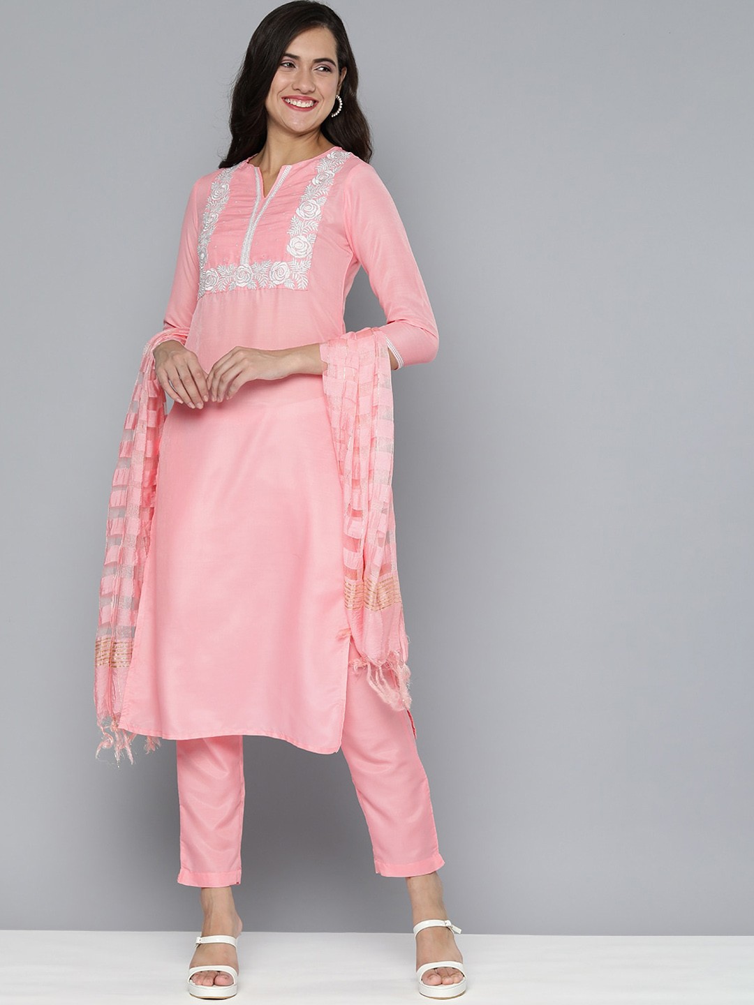 

MALHAAR Yoke Design Embroidered Regular Kurta With Trousers & Dupatta, Pink