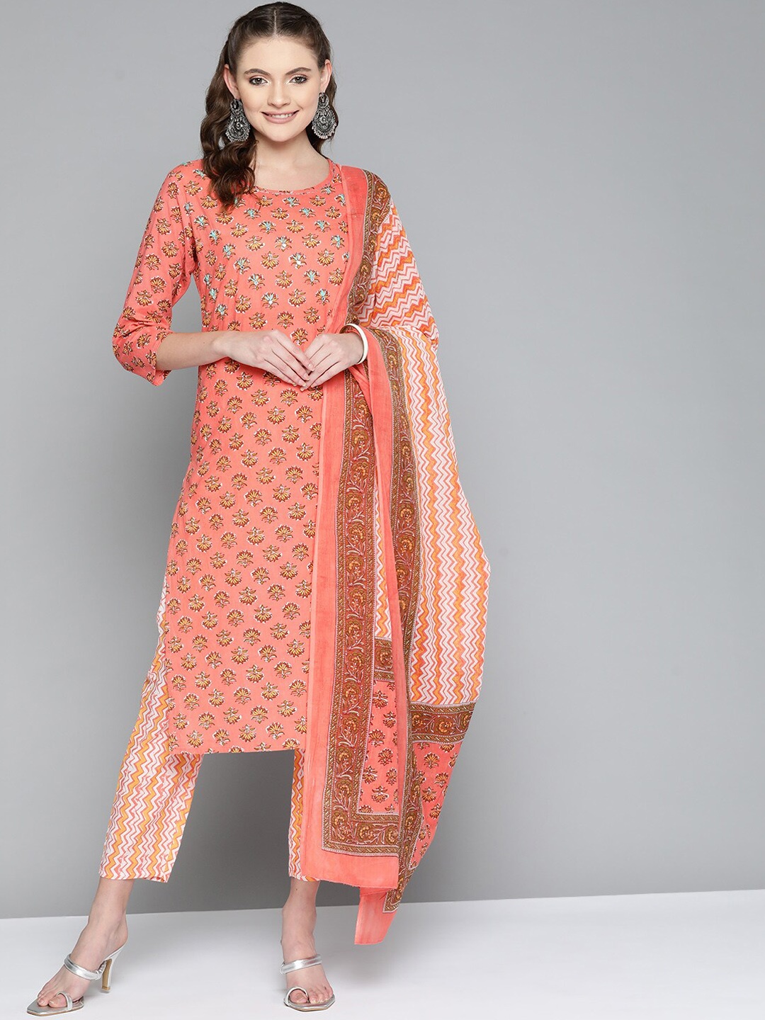 

MALHAAR Floral Printed Regular Pure Cotton Kurta With Trousers & Dupatta, Peach