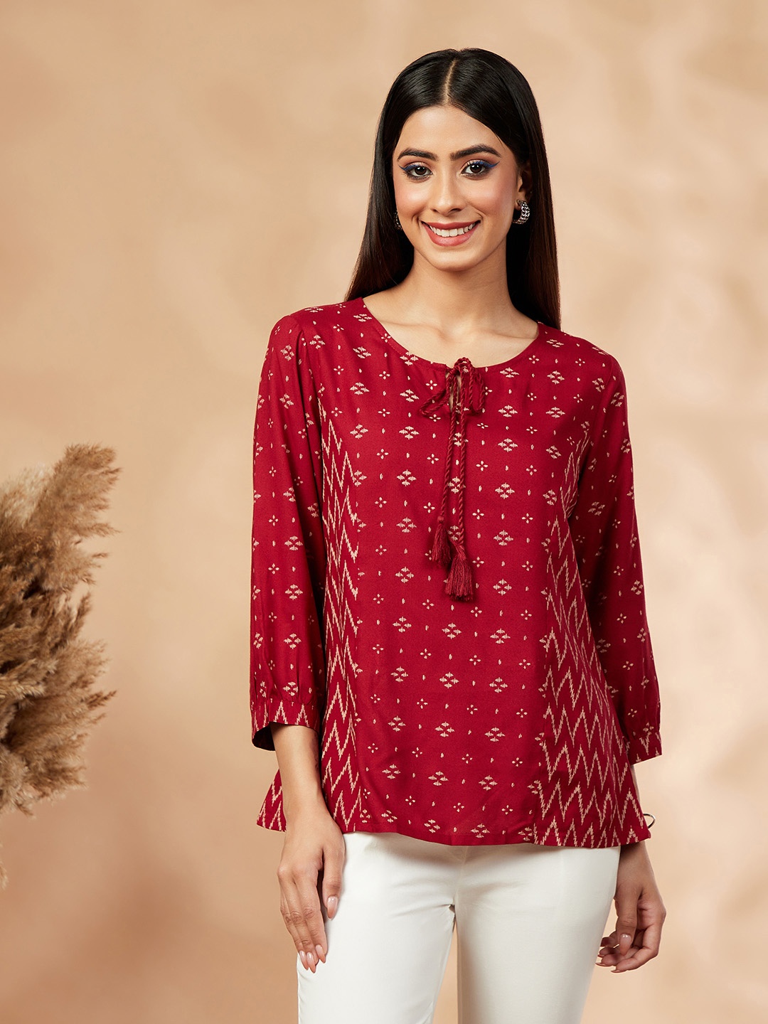 

IMARA Geometric Print Tie-Up Neck Top, Maroon