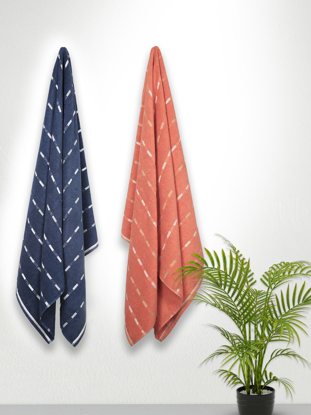 

Trident Set of 2 Solid 500 GSM Soft Cotton Bath Towel, Red