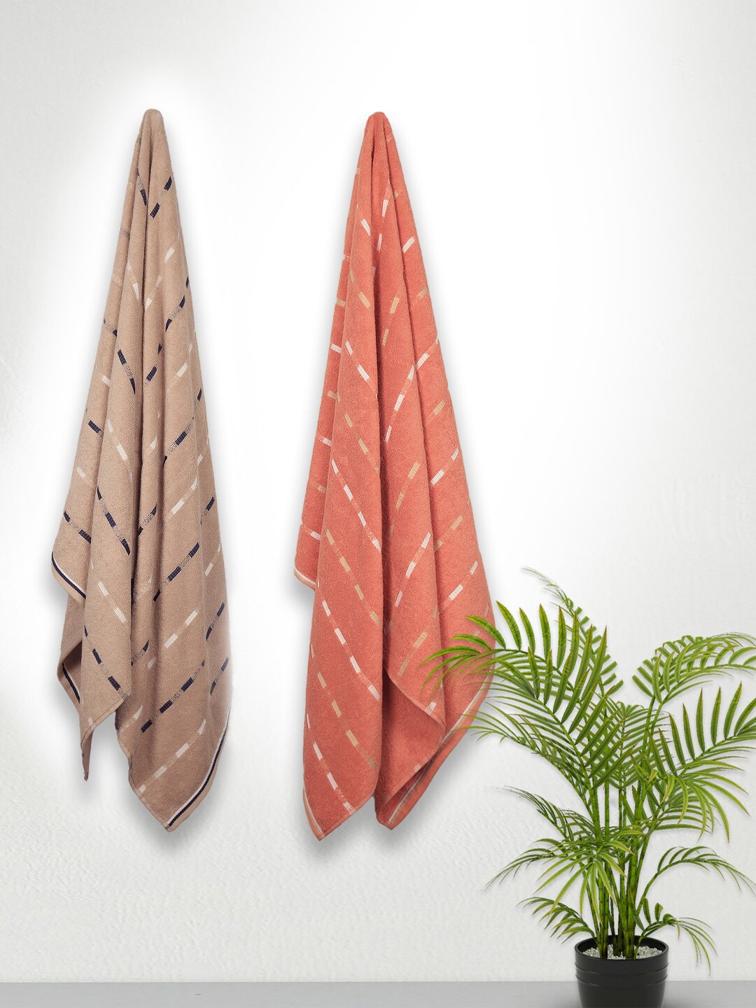

MYTRIDENT Set of 2 Solid 500 GSM Soft Cotton Bath Towel, Red