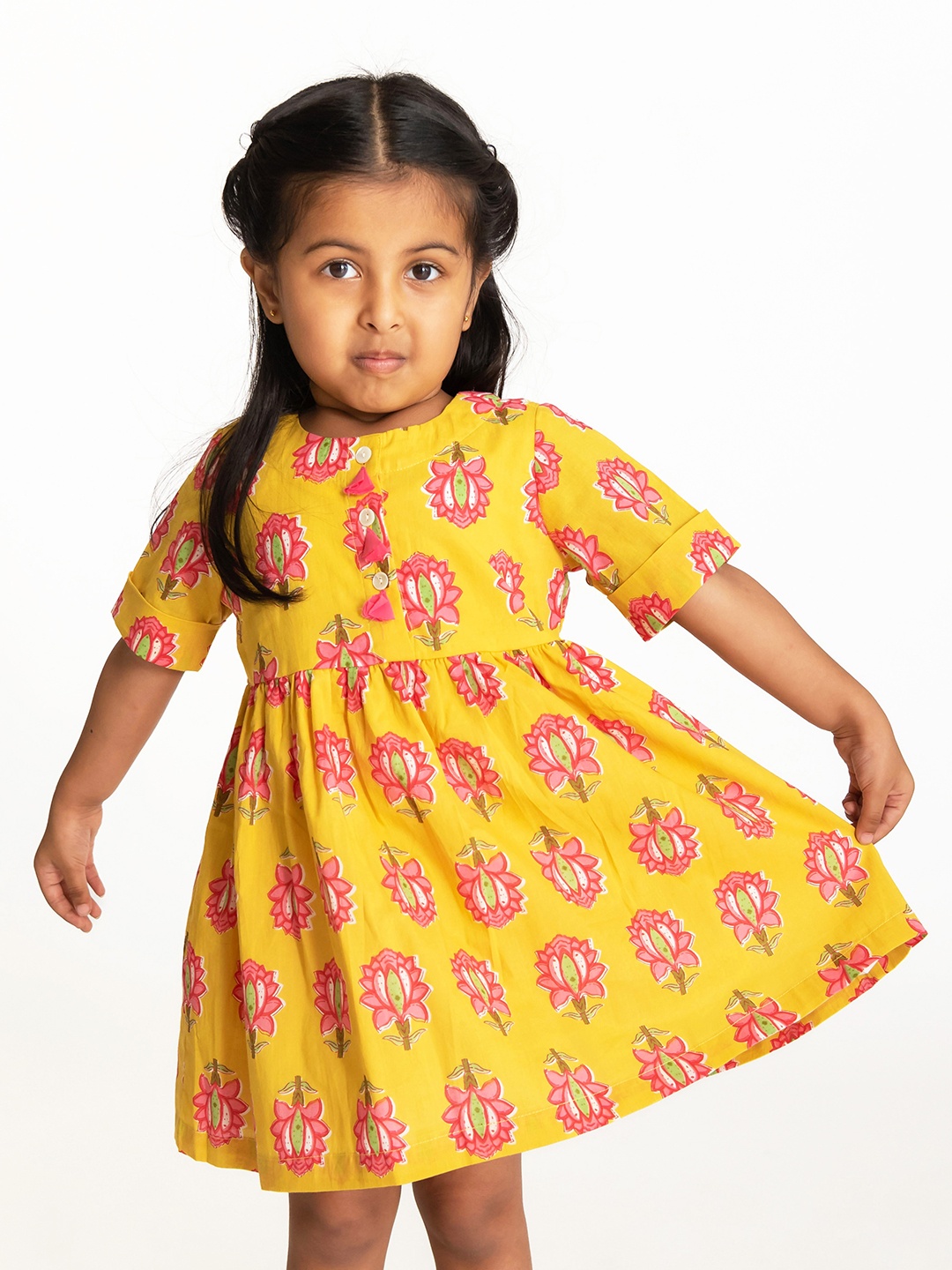 

Campana Girls Printed Short Sleeves Cotton Knee Length Fit and Flare Dress, Yellow
