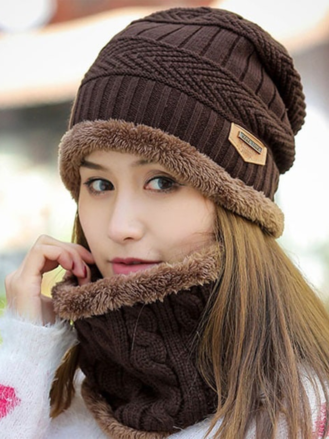 

Alexvyan Women Woollen Beanie With Scarf, Brown