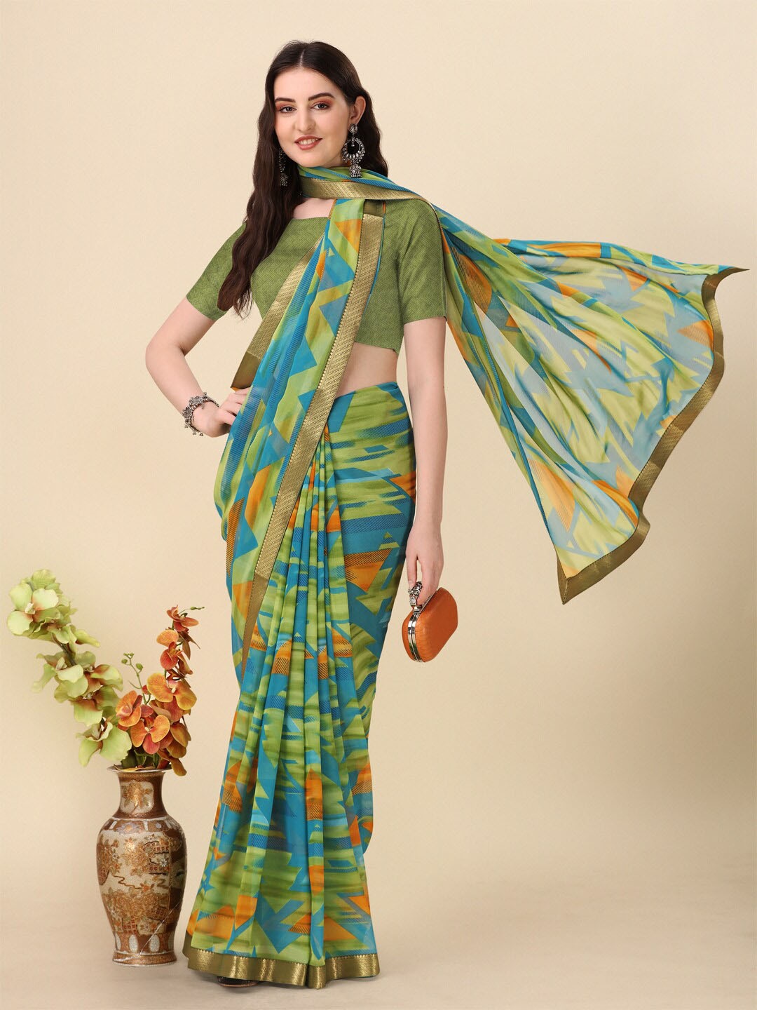 

Sangria Geometric Printed Pure Chiffon Saree, Green