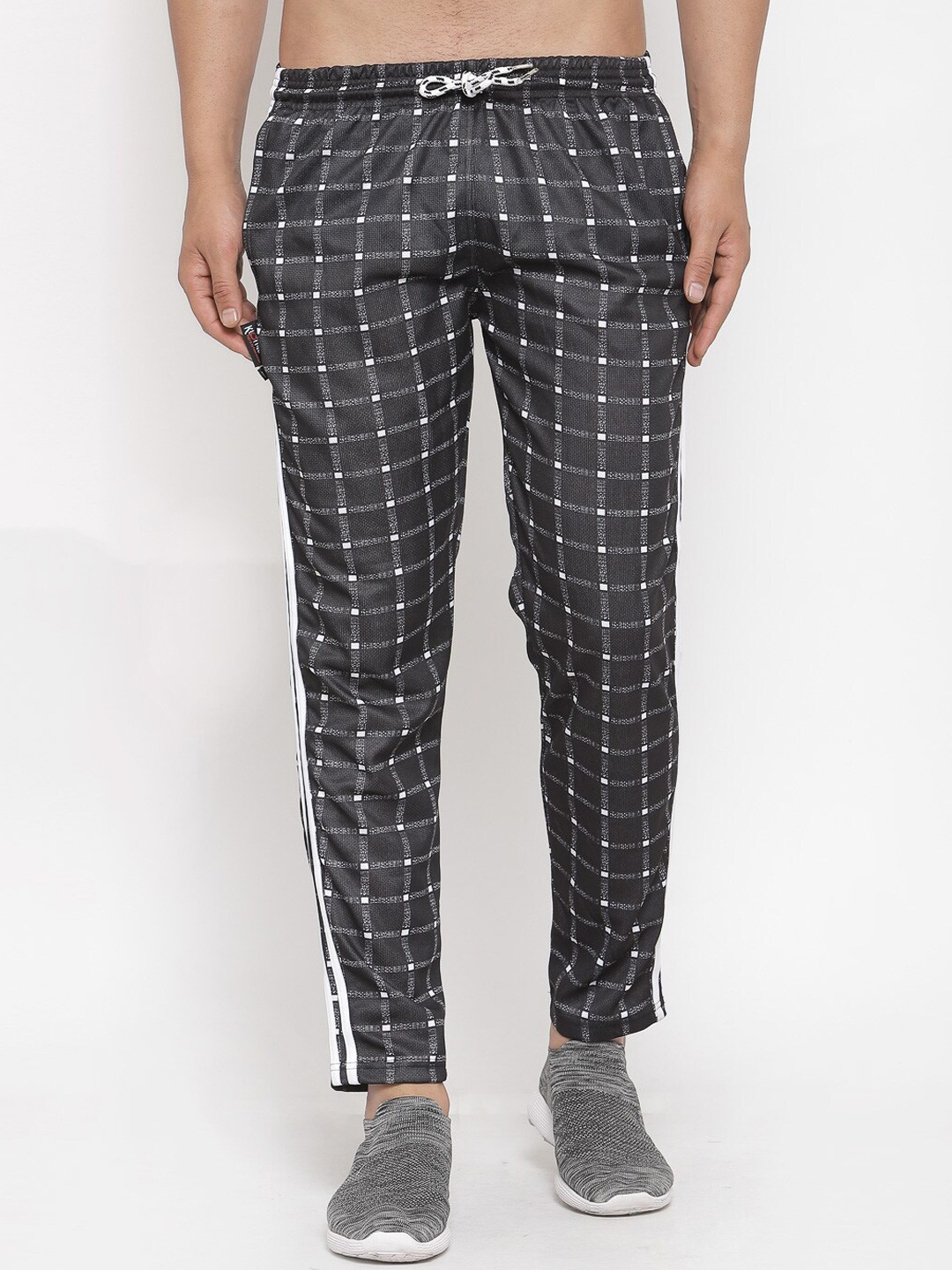 

KLOTTHE Men Checked Relaxed Fit Cotton Track Pants, Black