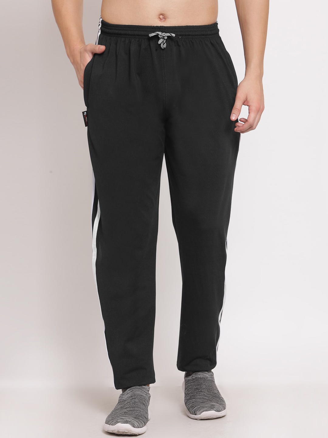 

KLOTTHE Men Relaxed-Fit Cotton Track Pant, Black
