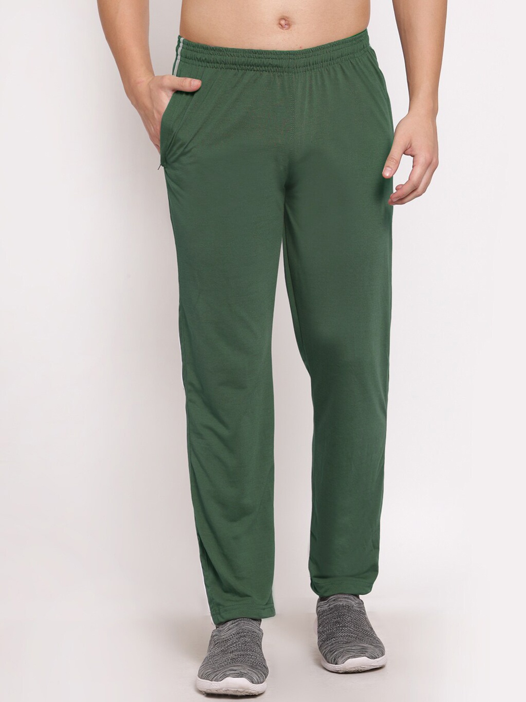 

KLOTTHE Men Relaxed-Fit Cotton Track Pant, Green