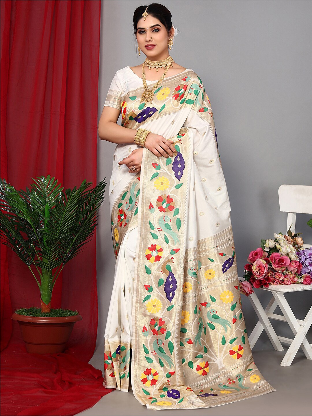 

Satrani White & Gold-Toned Floral Woven Design Zari Paithani Saree