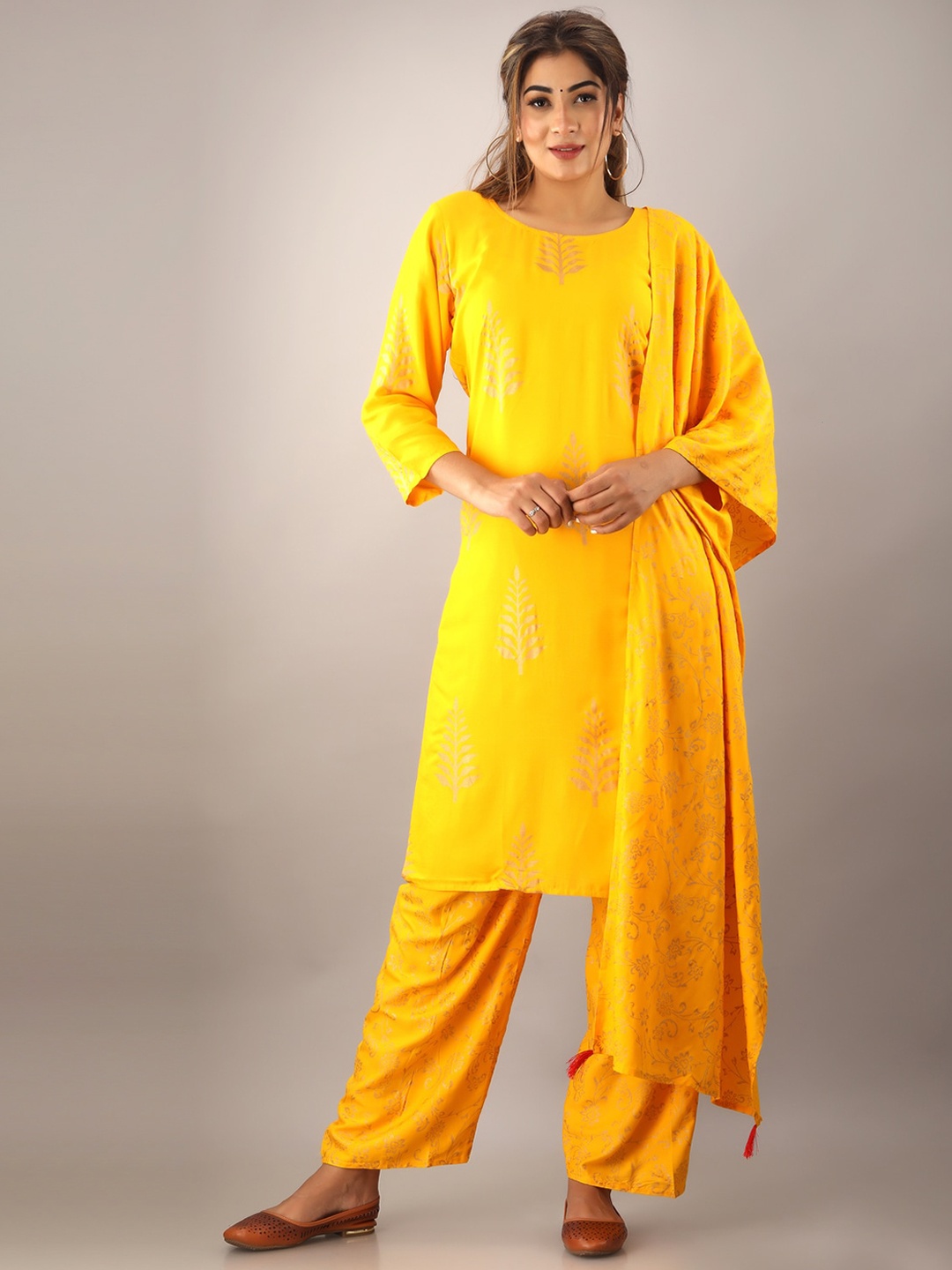 

SURHI Floral Printed Kurta with Palazzos & Dupatta, Yellow