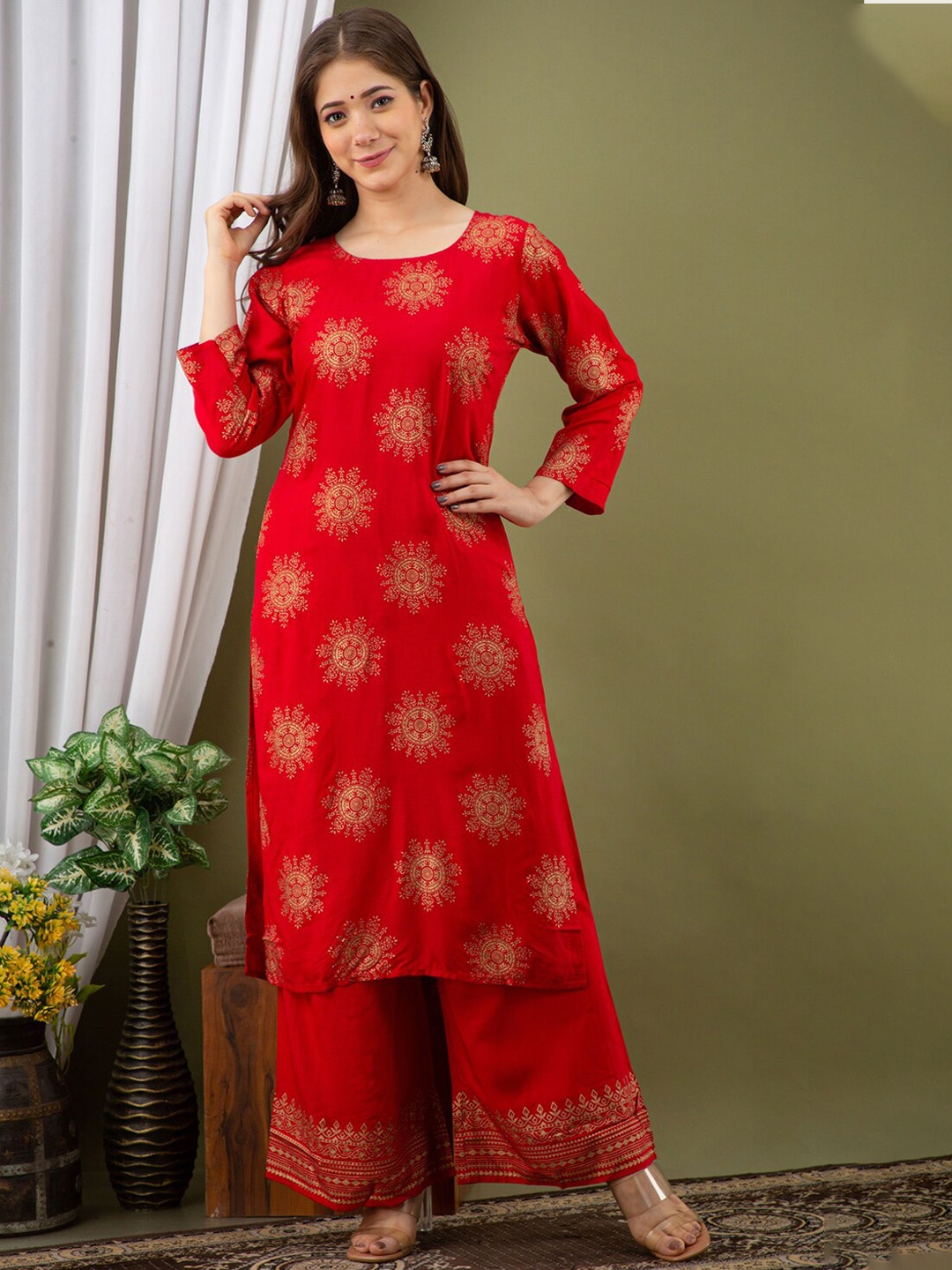 

SURHI Ethnic Motifs Printed Straight Kurta With Palazzos, Red