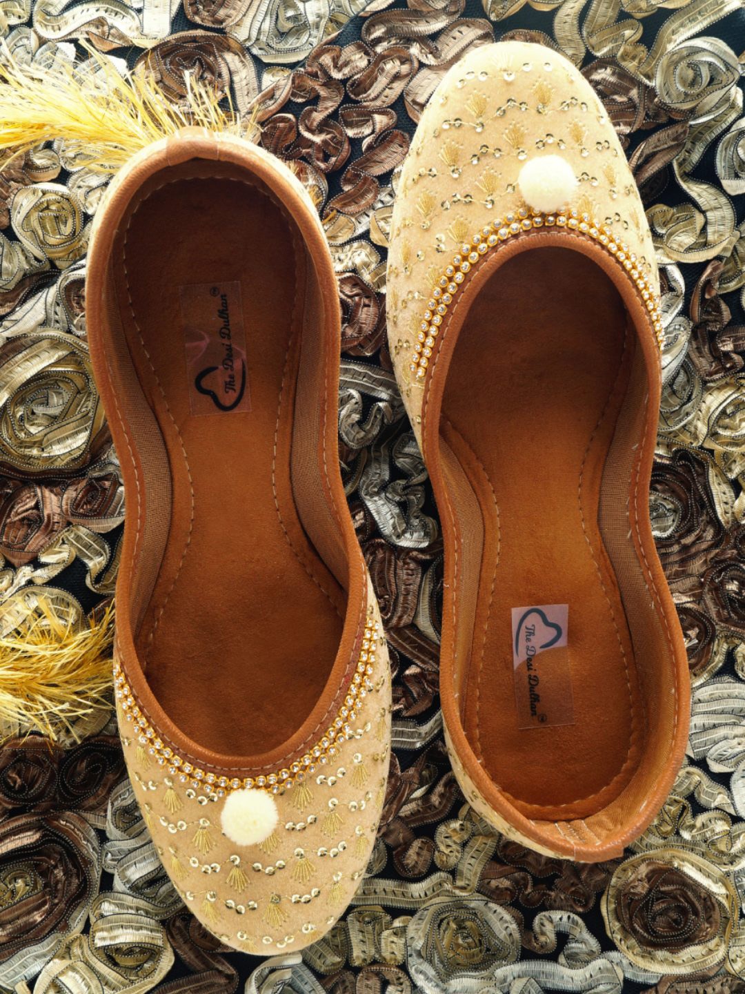 

The Desi Dulhan Women Embellished Ethnic Mojaris, Cream