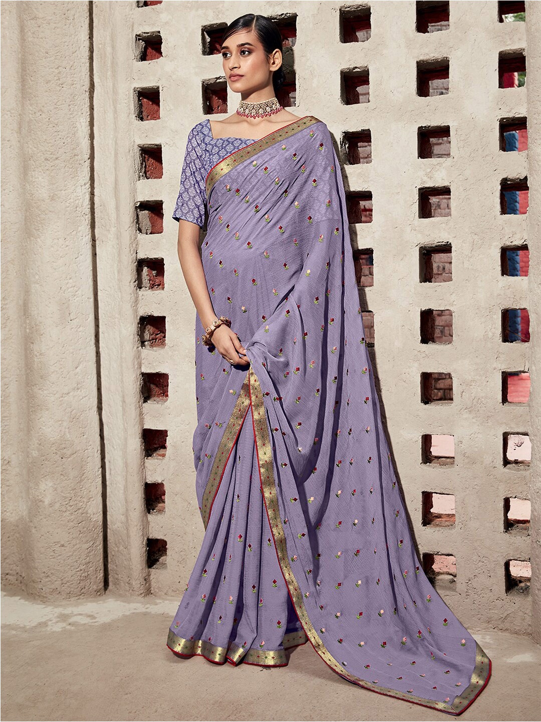 

Kasak Floral Embroidered Zari Saree, Blue