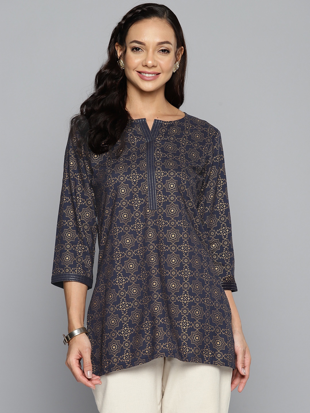 

HERE&NOW Ethnic Motifs Printed Pure Cotton Kurti, Navy blue