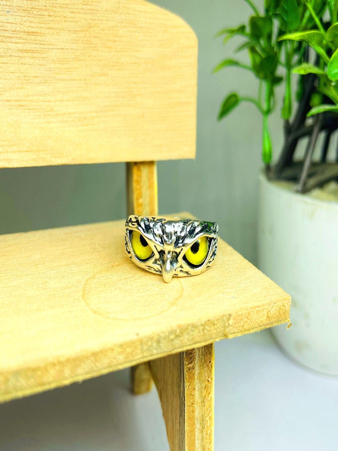 

UNIVERSITY TRENDZ Oxidised Silver-Plated Crystal-Studded Owl Adjustable Finger Ring