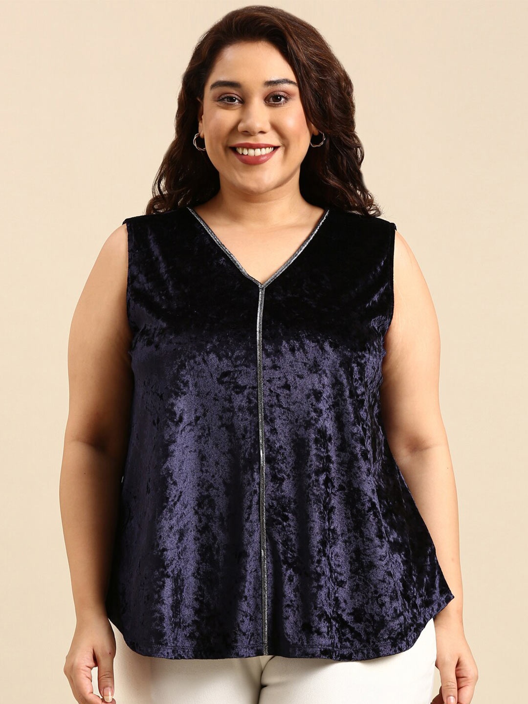

The Pink Moon Plus Size V-Neck Velvet Top, Navy blue