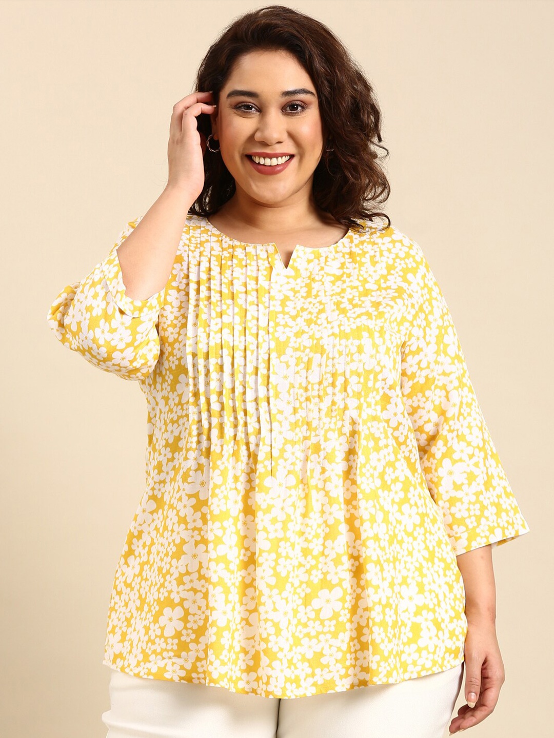

The Pink Moon Plus Size Printed Notched Neck Regular Sleeves Cotton Top, White