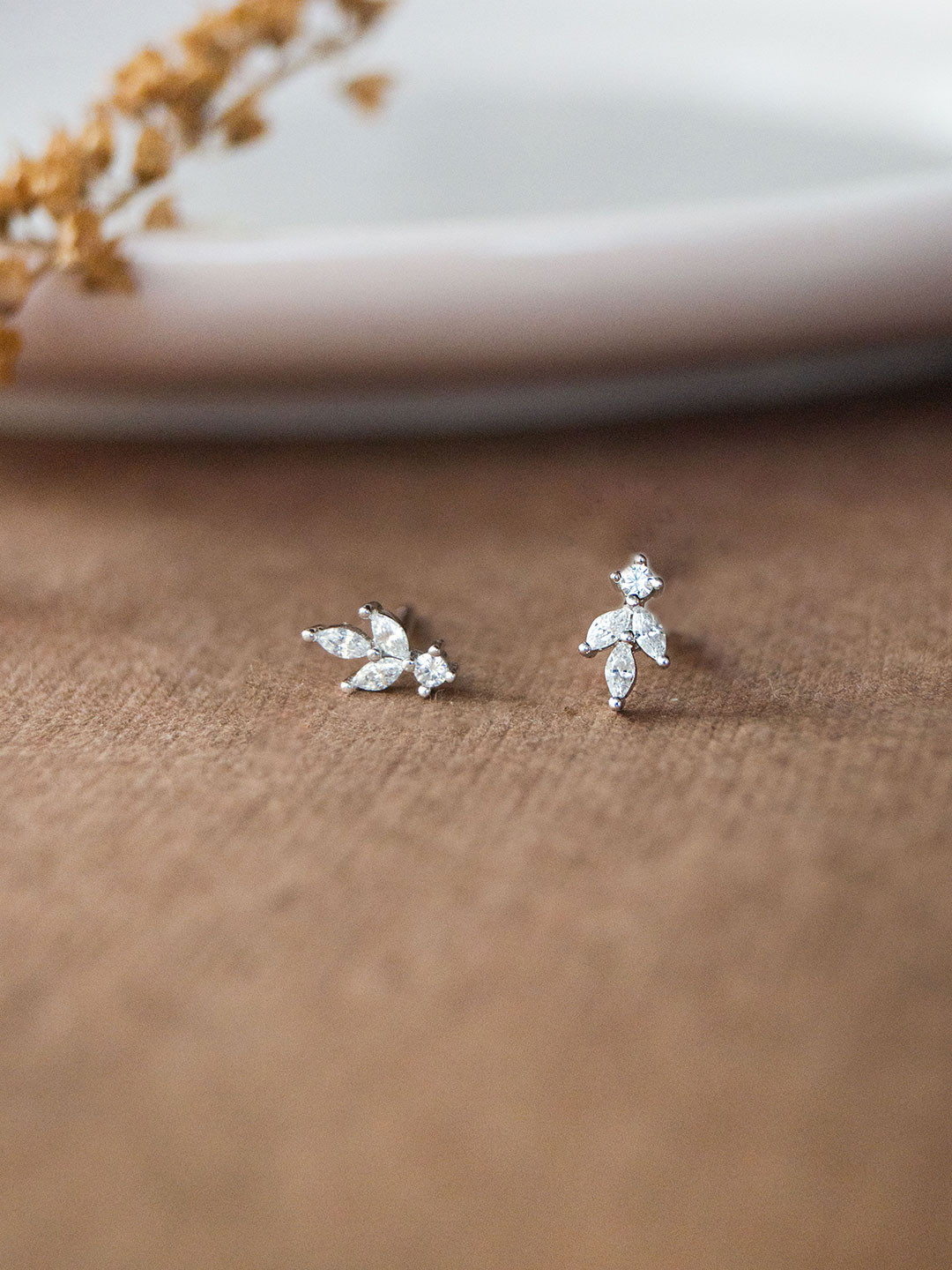 

MANNASH Rhodium-Plated Classic Studs Earrings, Silver