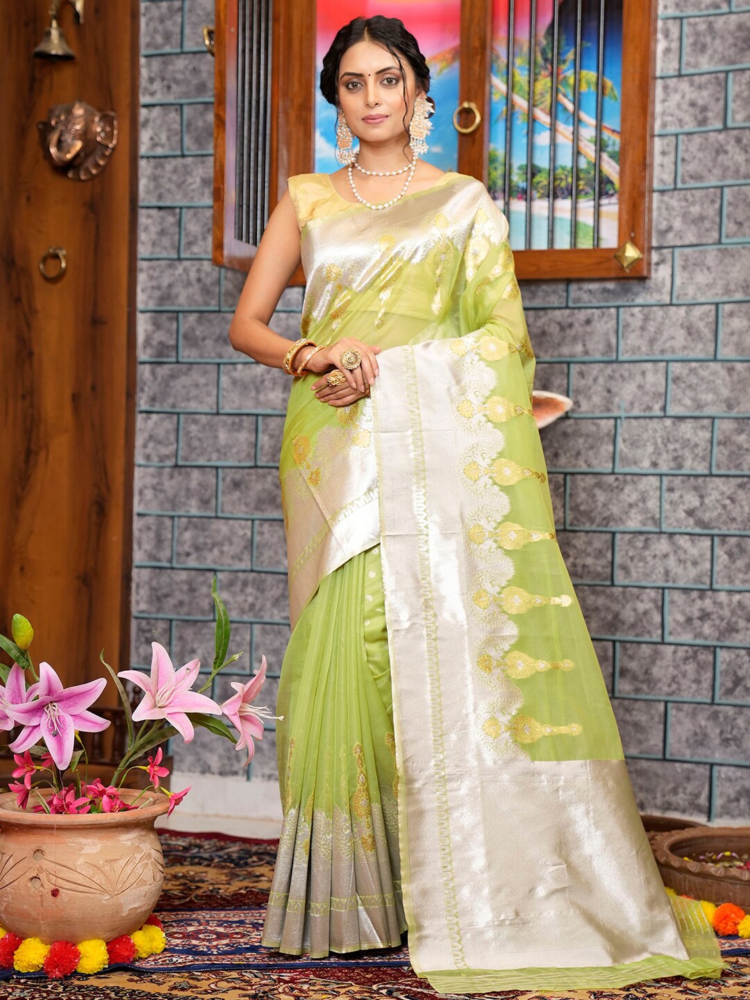 

Satrani Green & Silver-Toned Ethnic Motif Woven Design Zari Organza Saree