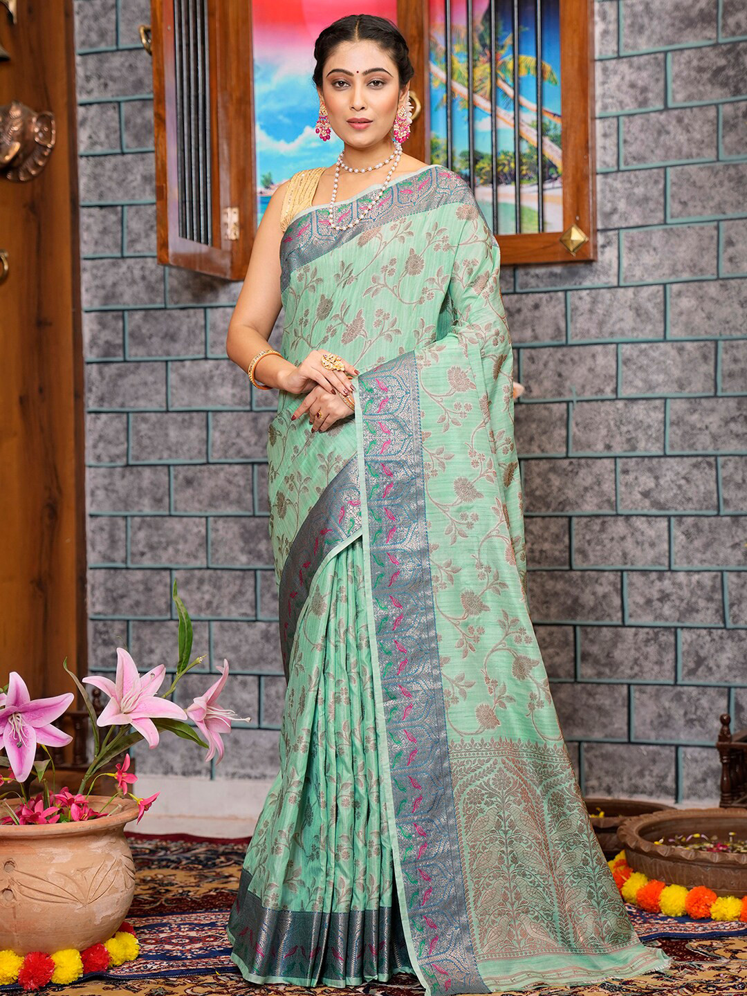 

Satrani Turquoise Blue & Silver-Toned Floral Woven Design Zari Banarasi Saree