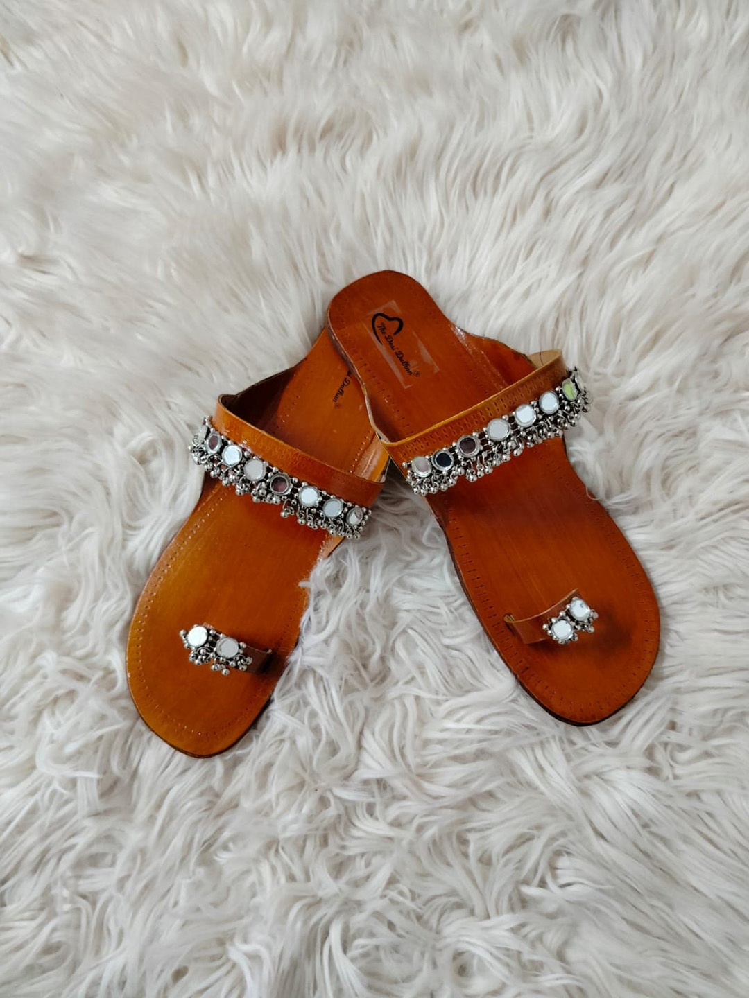 

The Desi Dulhan Women Embellished Ethnic Leather Open One Toe Flats, Tan