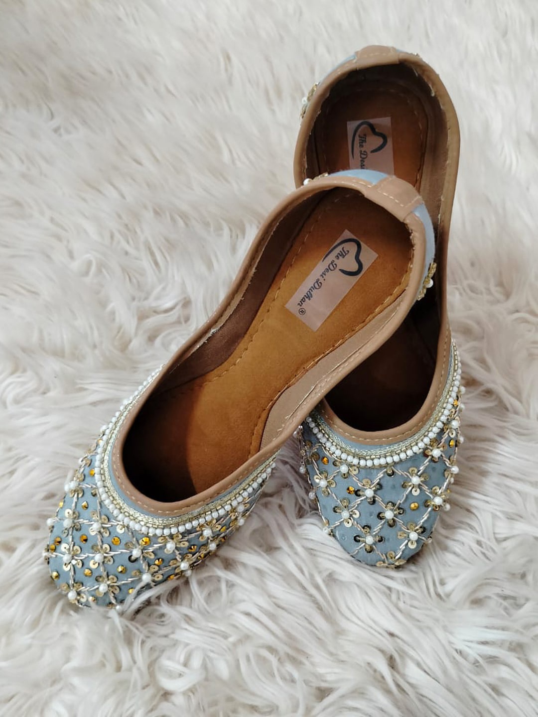 

The Desi Dulhan Women Ethnic Embellished Mojaris, Grey