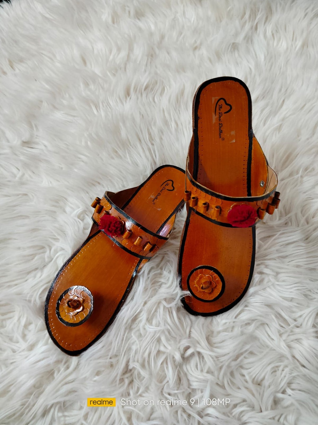 

The Desi Dulhan Textured Leather Kolhapuri Ethnic One Toe Flats, Tan