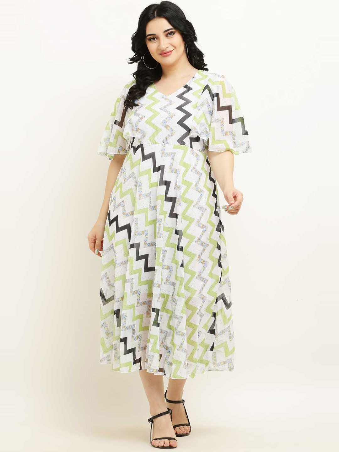

borse lele Chevron Printed Flared Sleeve Fit & Flare Midi Dress, White
