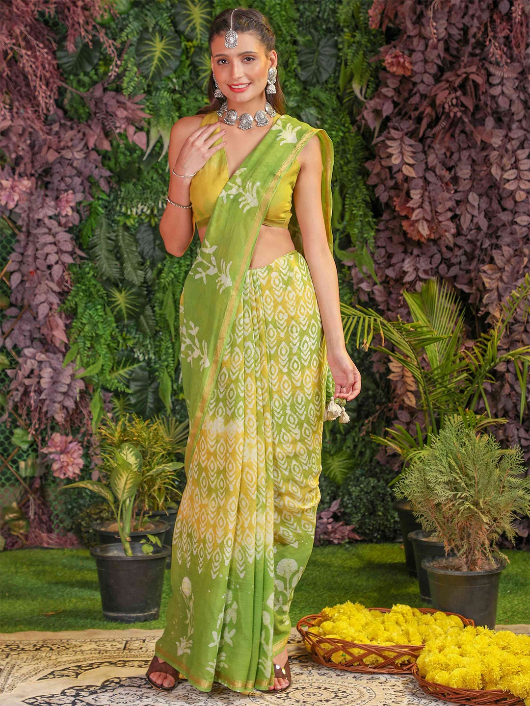 

elora Batik Pure Cotton Bhagalpuri Zari Saree With Tassel, Green