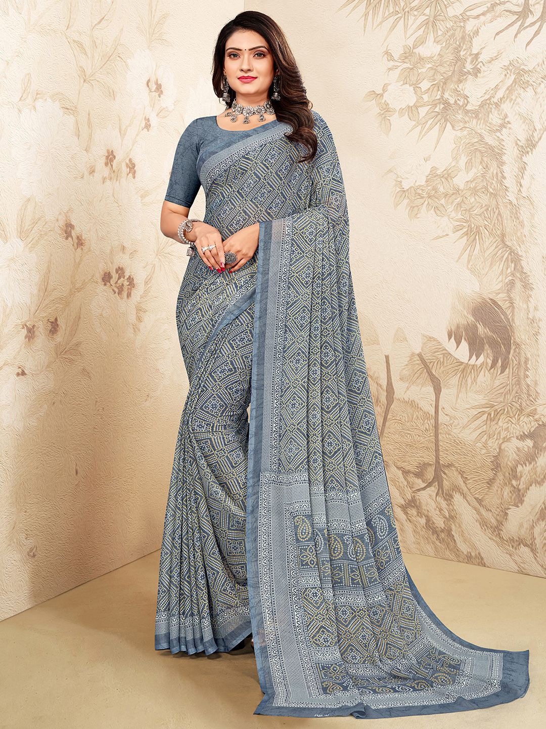 

Mitera Bandhani Printed Saree, Grey