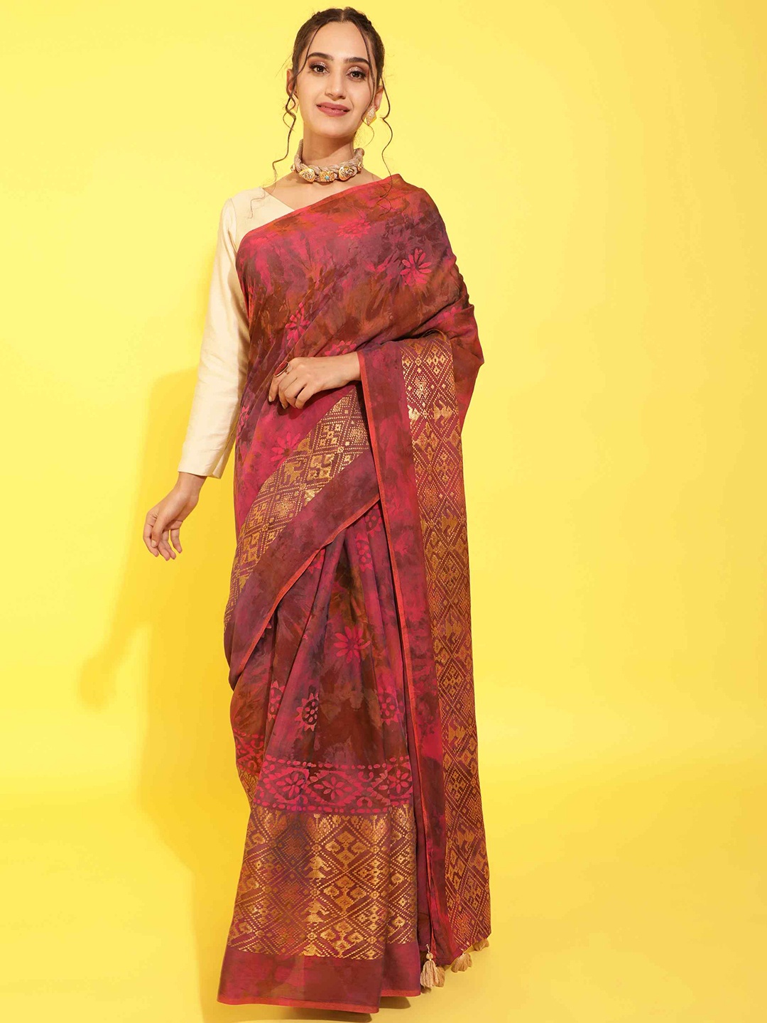 

elora Batik Printed Zari Work Pure Silk Patola Saree, Maroon