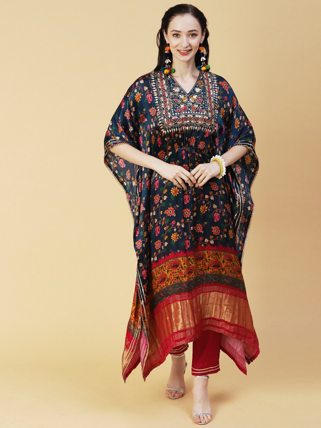 

Envy Me by FASHOR Floral Printed V Neck Gotta Patti Kurta With Trousers, Navy blue