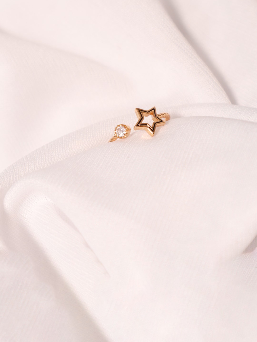 

SALTY Stone-Studded Star Shaped Adjustable Finger Ring, Gold