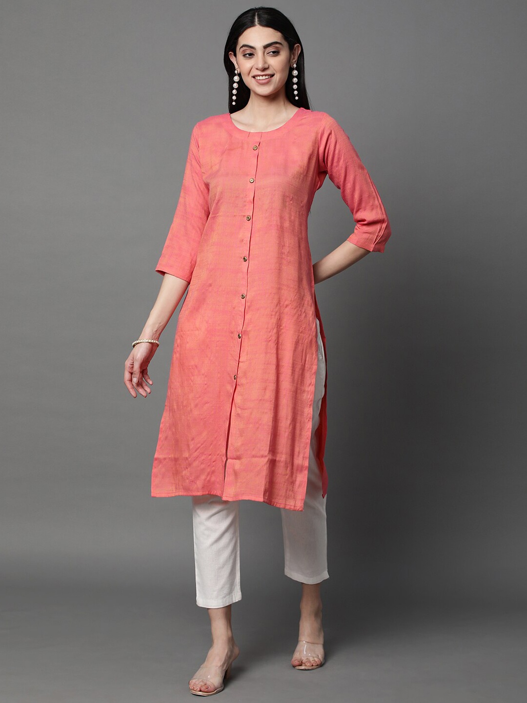 

HEEPOSH Round Neck Button Detailed Straight Kurta, Peach