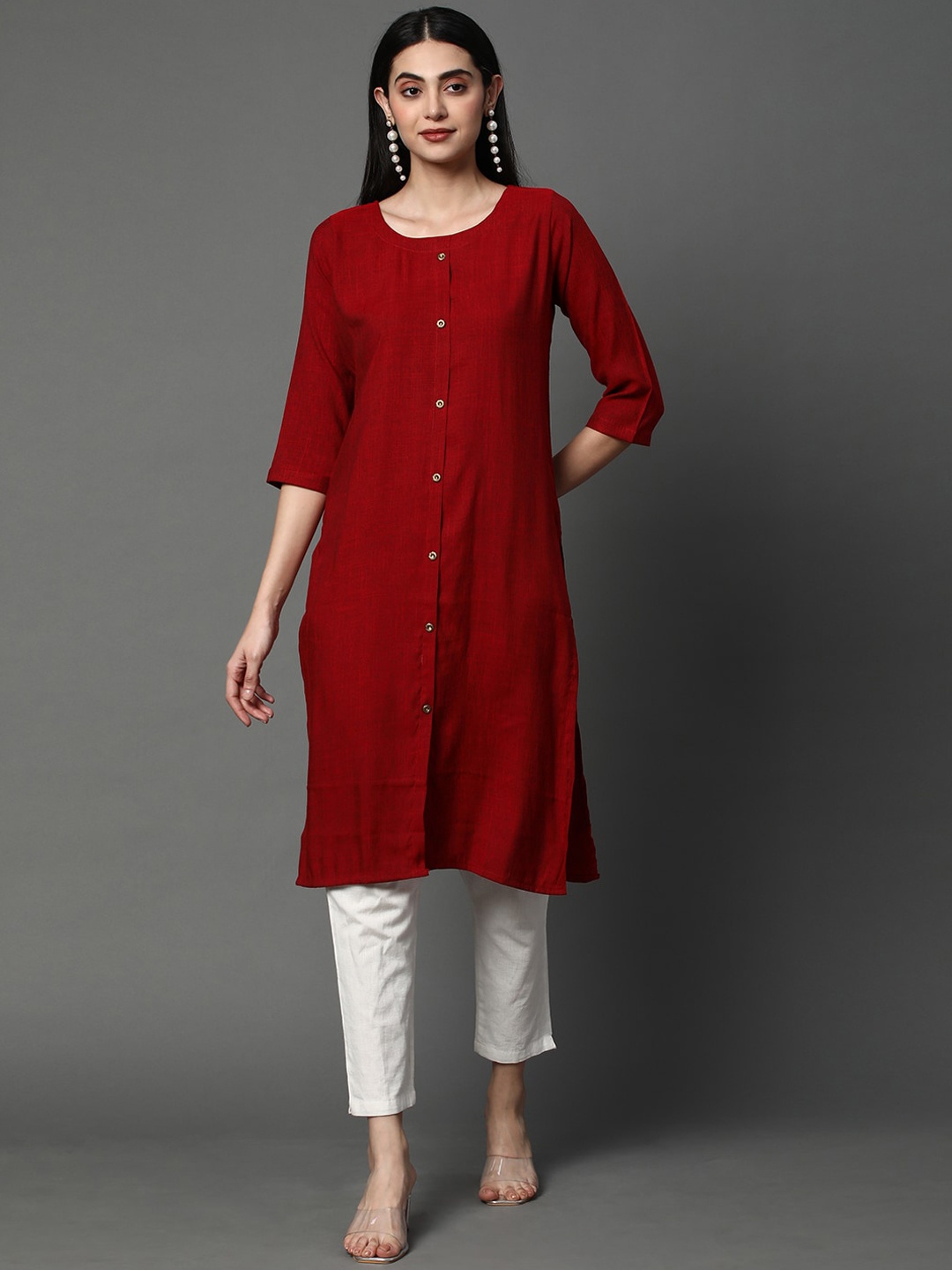 

HEEPOSH Round Neck Button Detailed Straight Kurta, Maroon