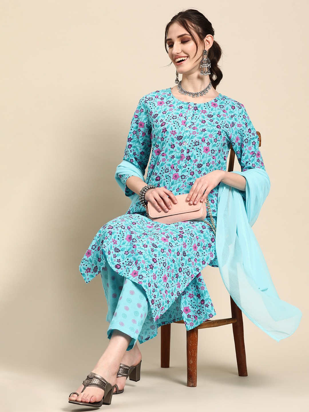 

Sangria Floral Printed Regular Pure Cotton Kurta With Trousers & Dupatta, Turquoise blue