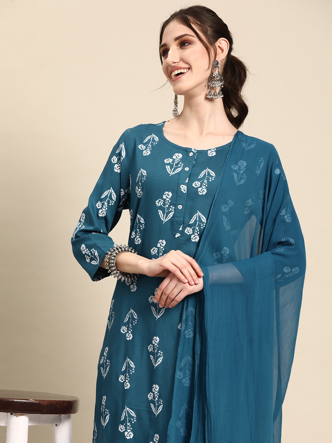 

Sangria Floral Printed Regular Kurta With Trousers & Dupatta, Blue