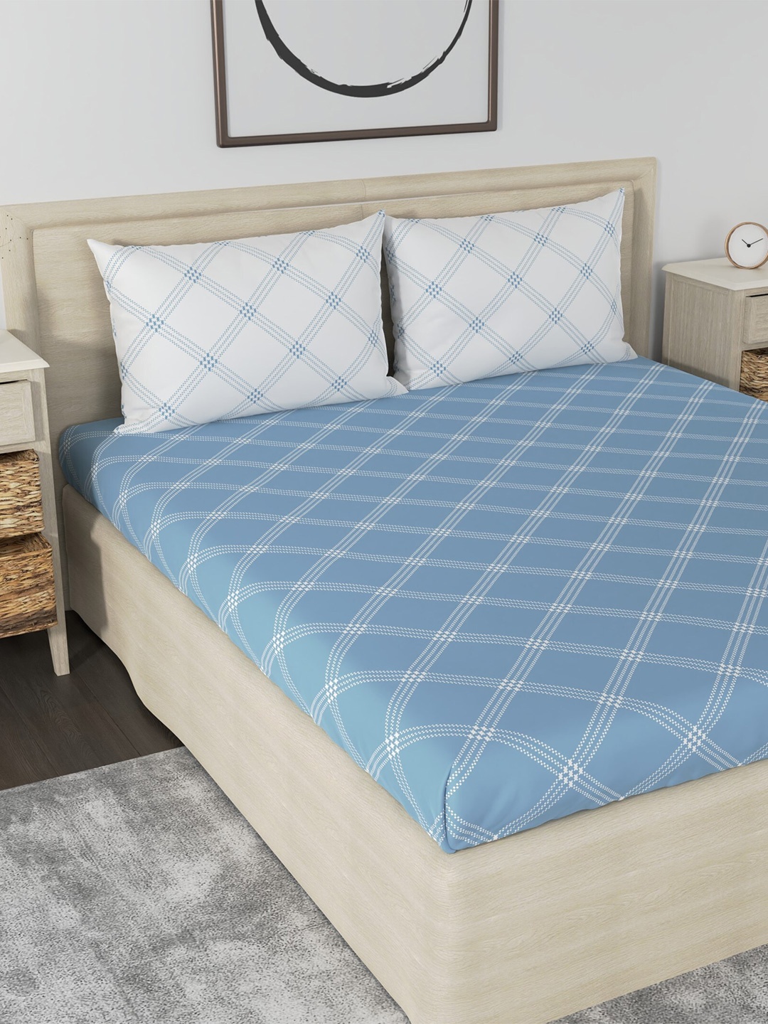 

Huesland Blue & White Geometric Print 186 TC Cotton King Bedsheet With 2 Pillow Covers