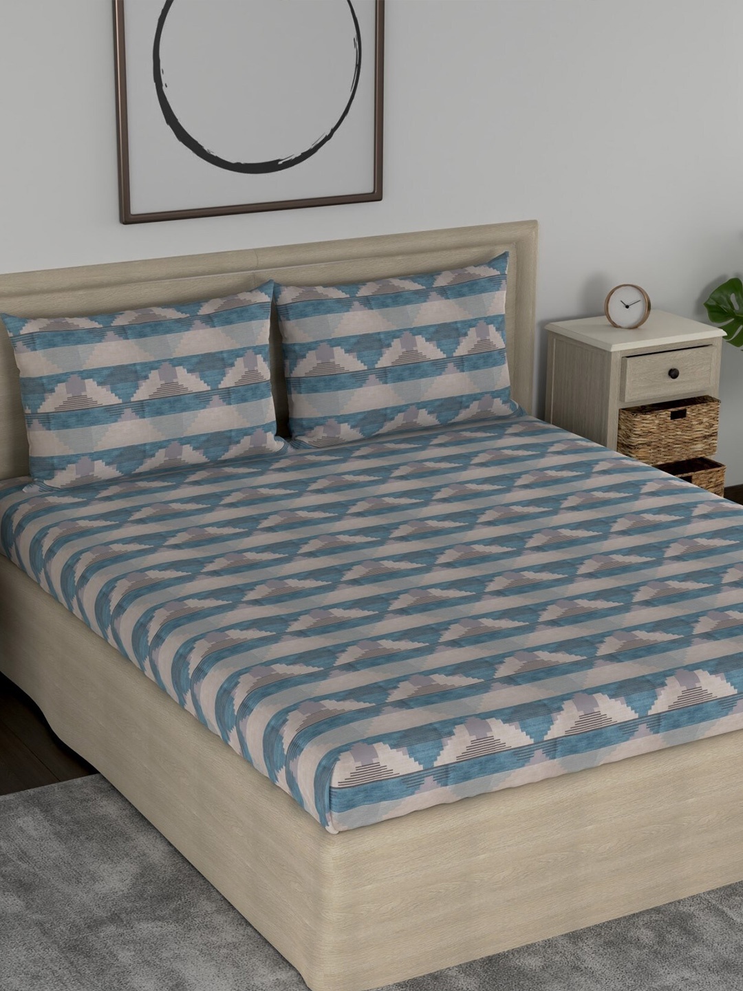 

Huesland Aspire Blue & Grey Printed 186 TC Cotton King Bedsheet & 2 Pillow Covers