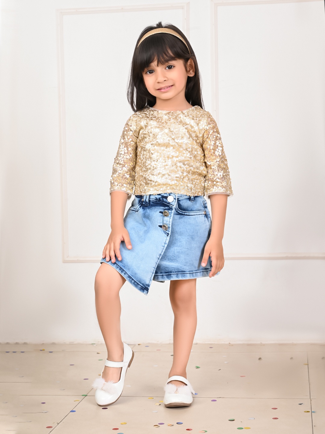 

LilPicks Girls Sequins Embellished Top, Gold