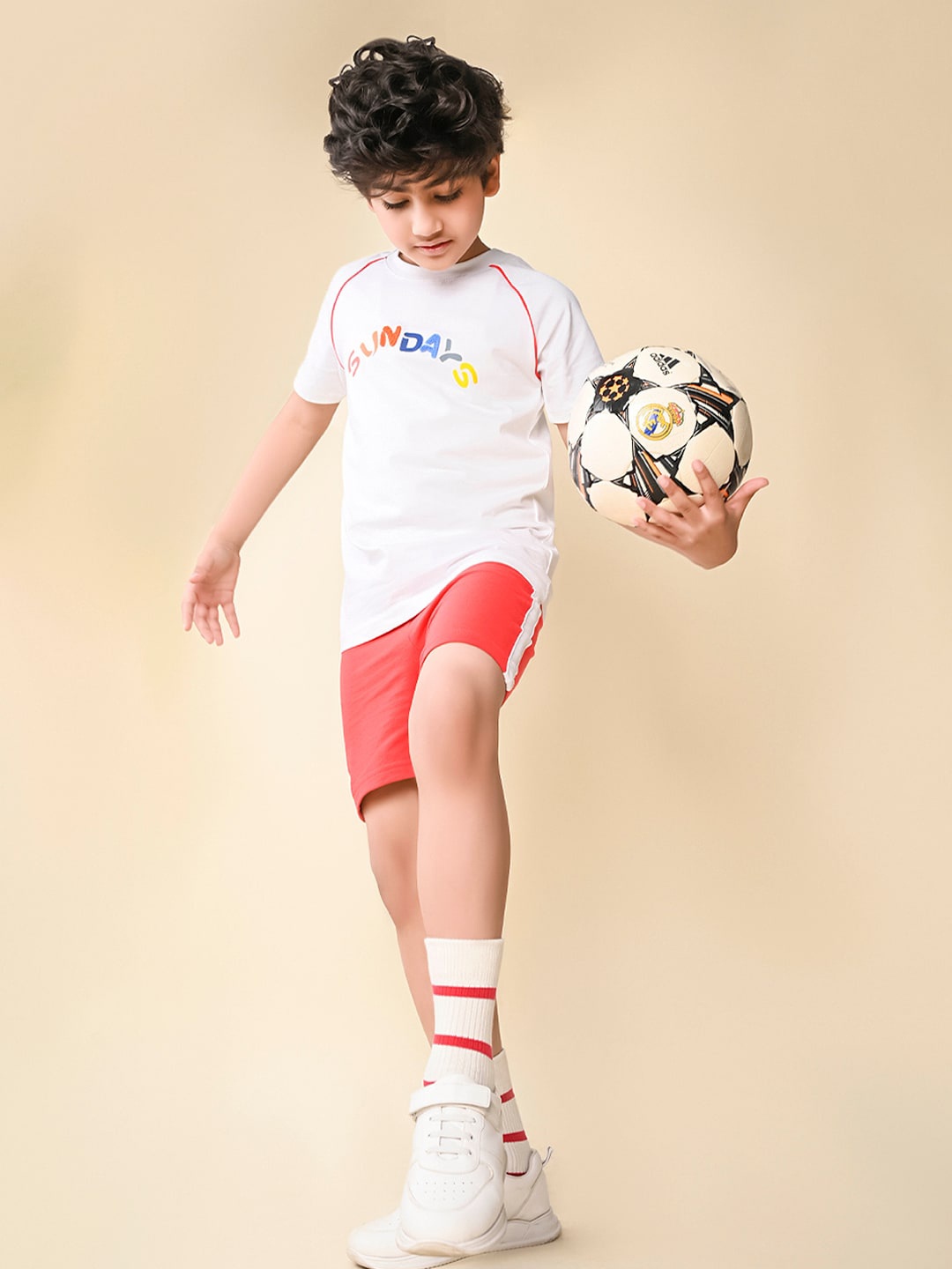

LilPicks Boys Printed Round Neck T-shirt With Shorts, White