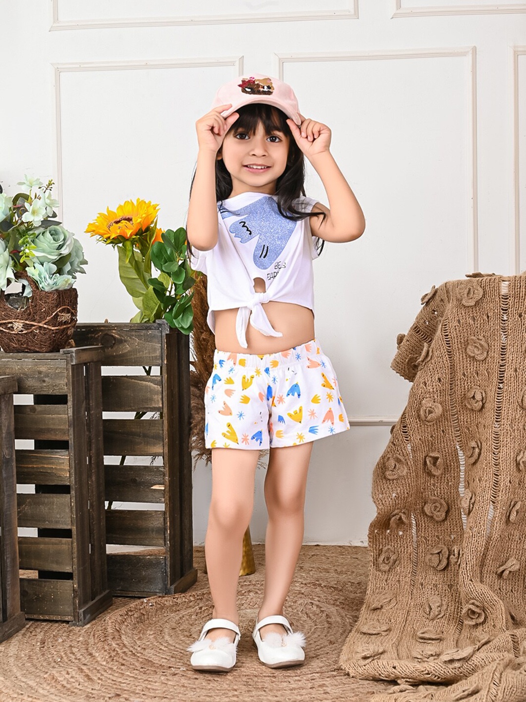 

LilPicks Girls Graphic Printed Round Neck Tie ups Co-ords, Off white