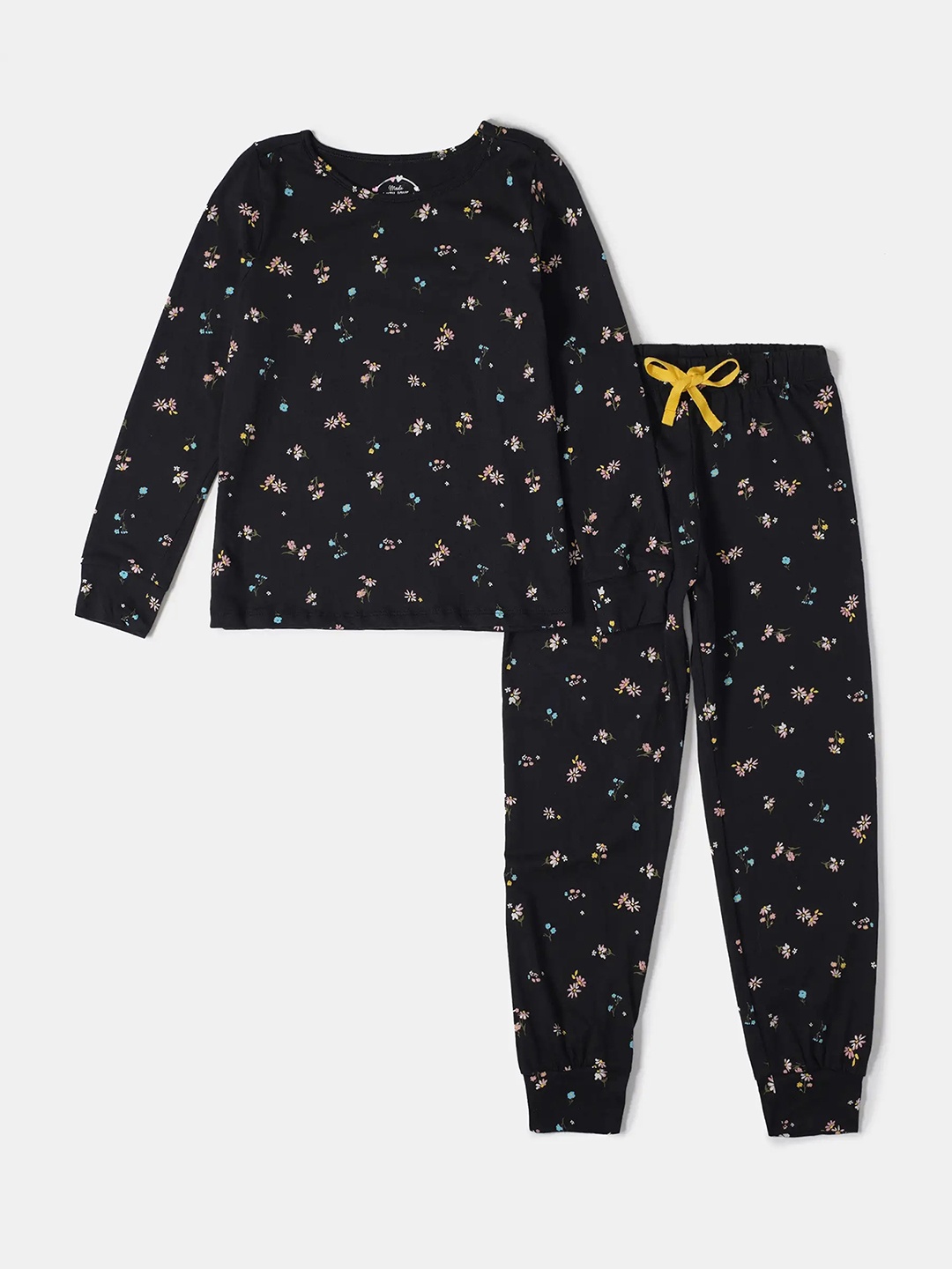

Jockey Girls Printed Super Combed Cotton Relaxed Fit Top With Lounge Pants, Black