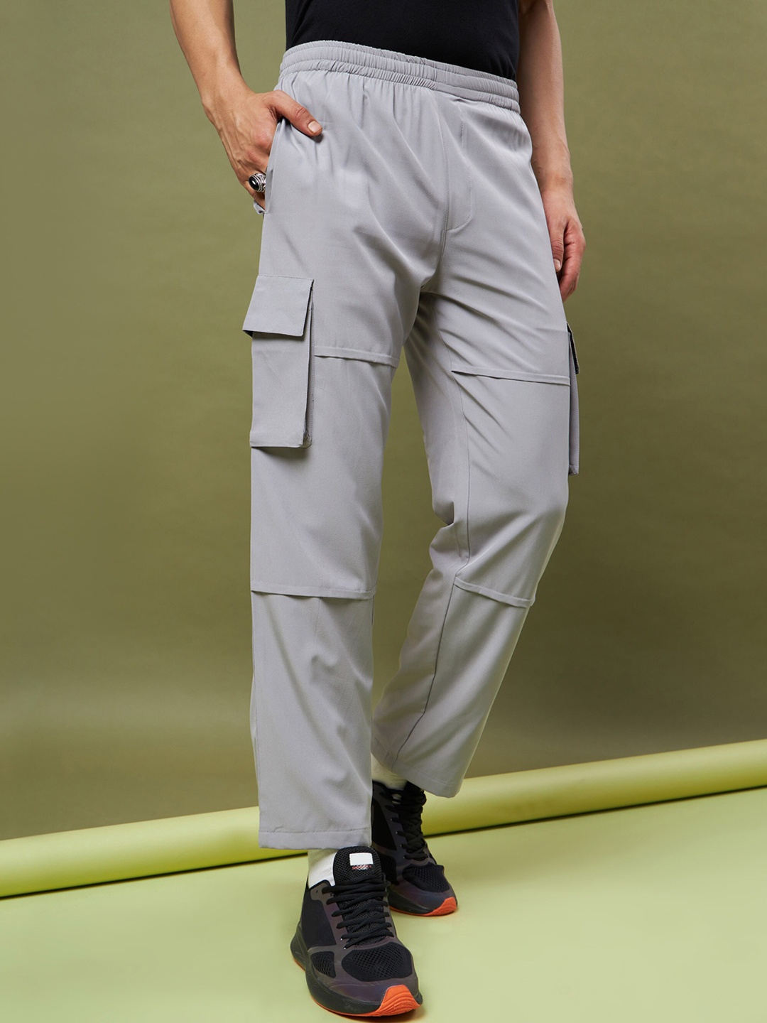 

MASCLN SASSAFRAS Men Grey Relaxed Non Iron Cargos