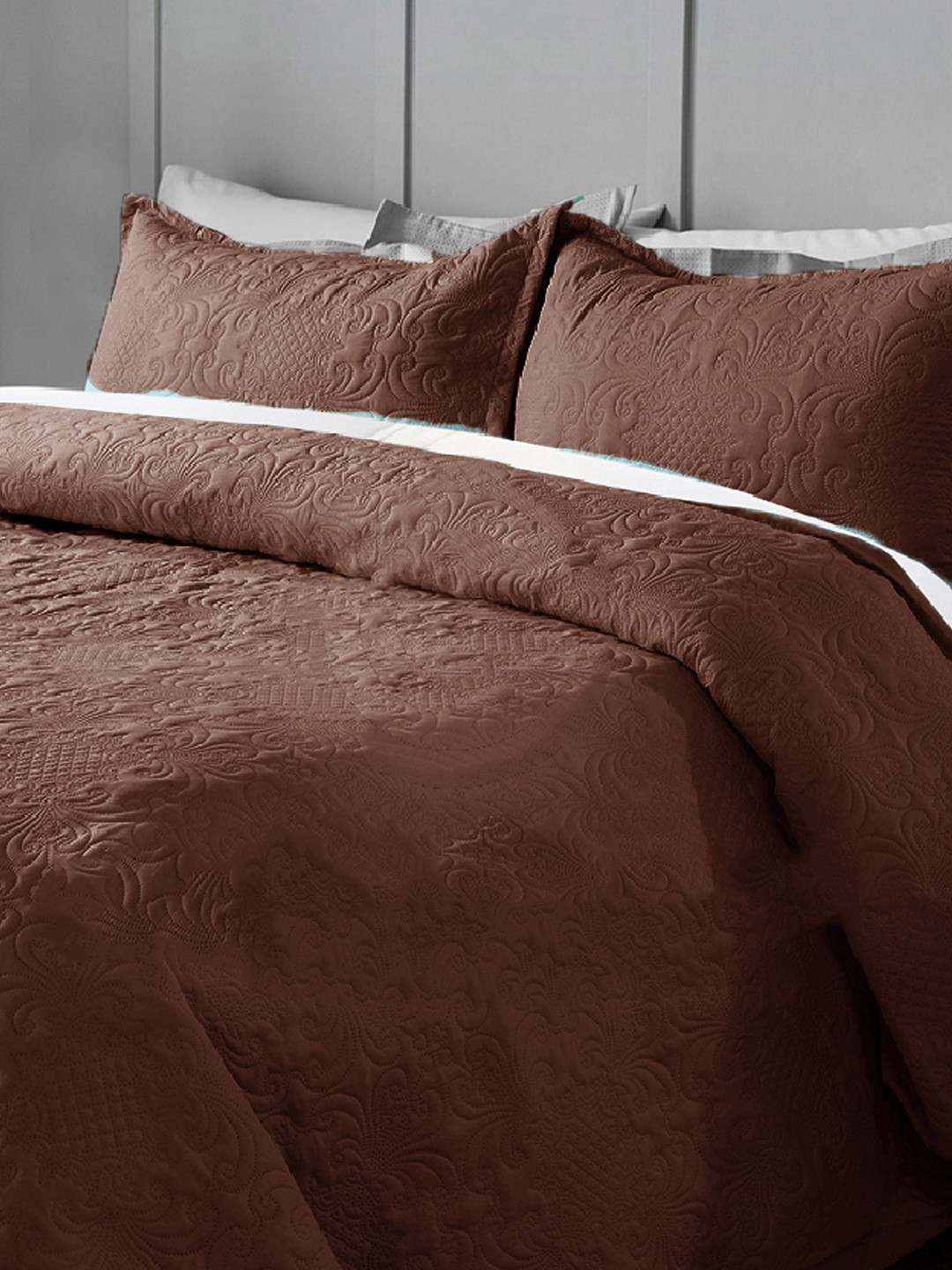

LABHAM Sensation Ultrasonic Brown Quilted TC 230 Cotton King Bed Cover & 2 Pillow Covers