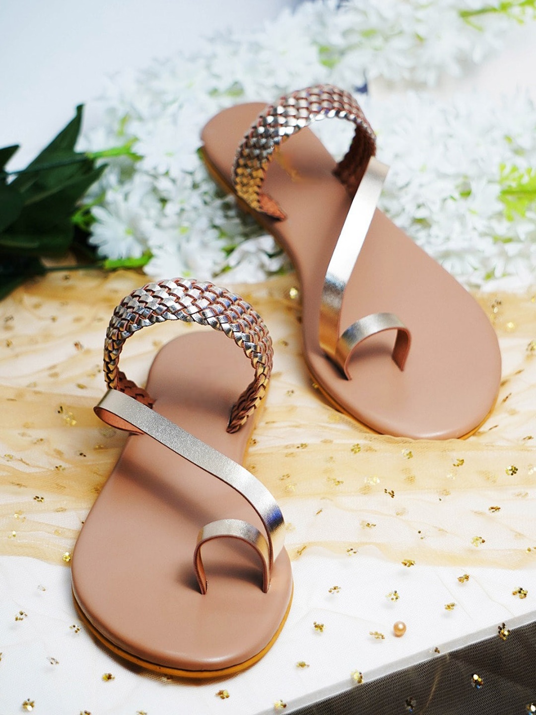 

Anouk Gold-Toned Braided One Toe Flats