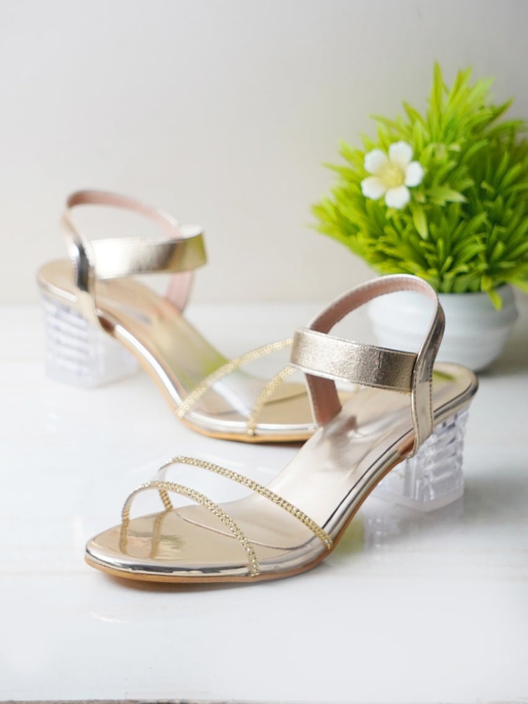 

DressBerry Gold -Toned Embellished Open Toe Block Heels With Backstrap
