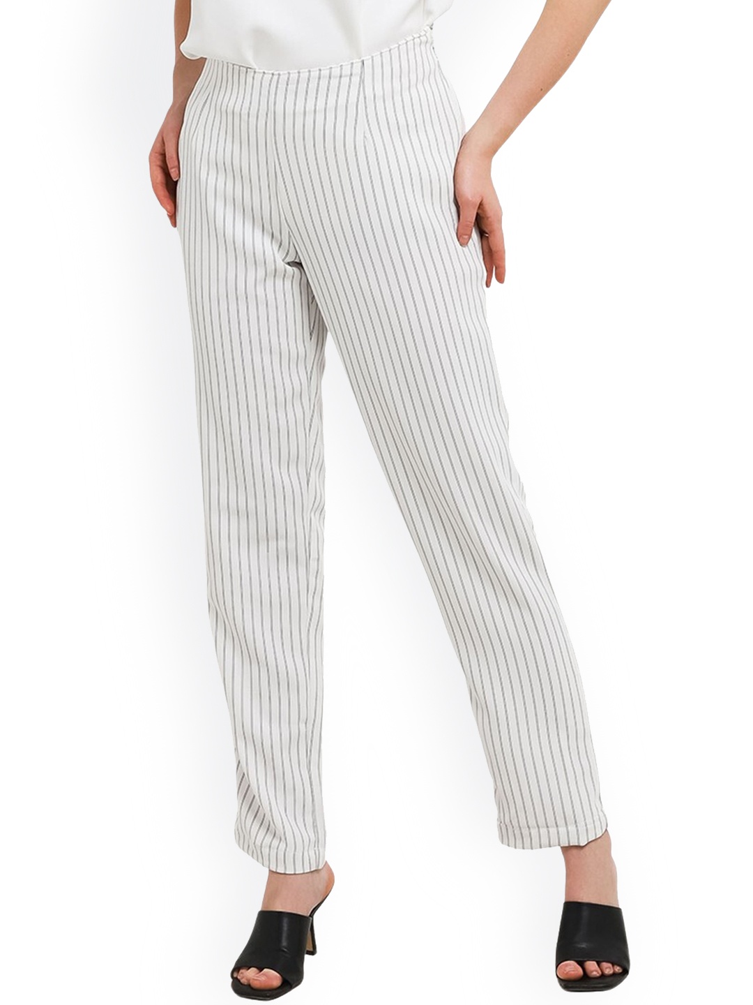 

Chanira La Parezza Women Striped Loose Fit Trousers, White