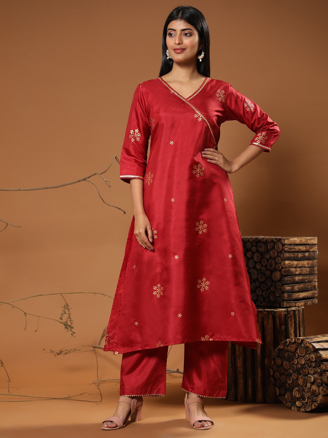 

AVANSHEE Ethnic Motifs Foil Printed Angrakha Gotta Patti Kurta with Palazzos, Red
