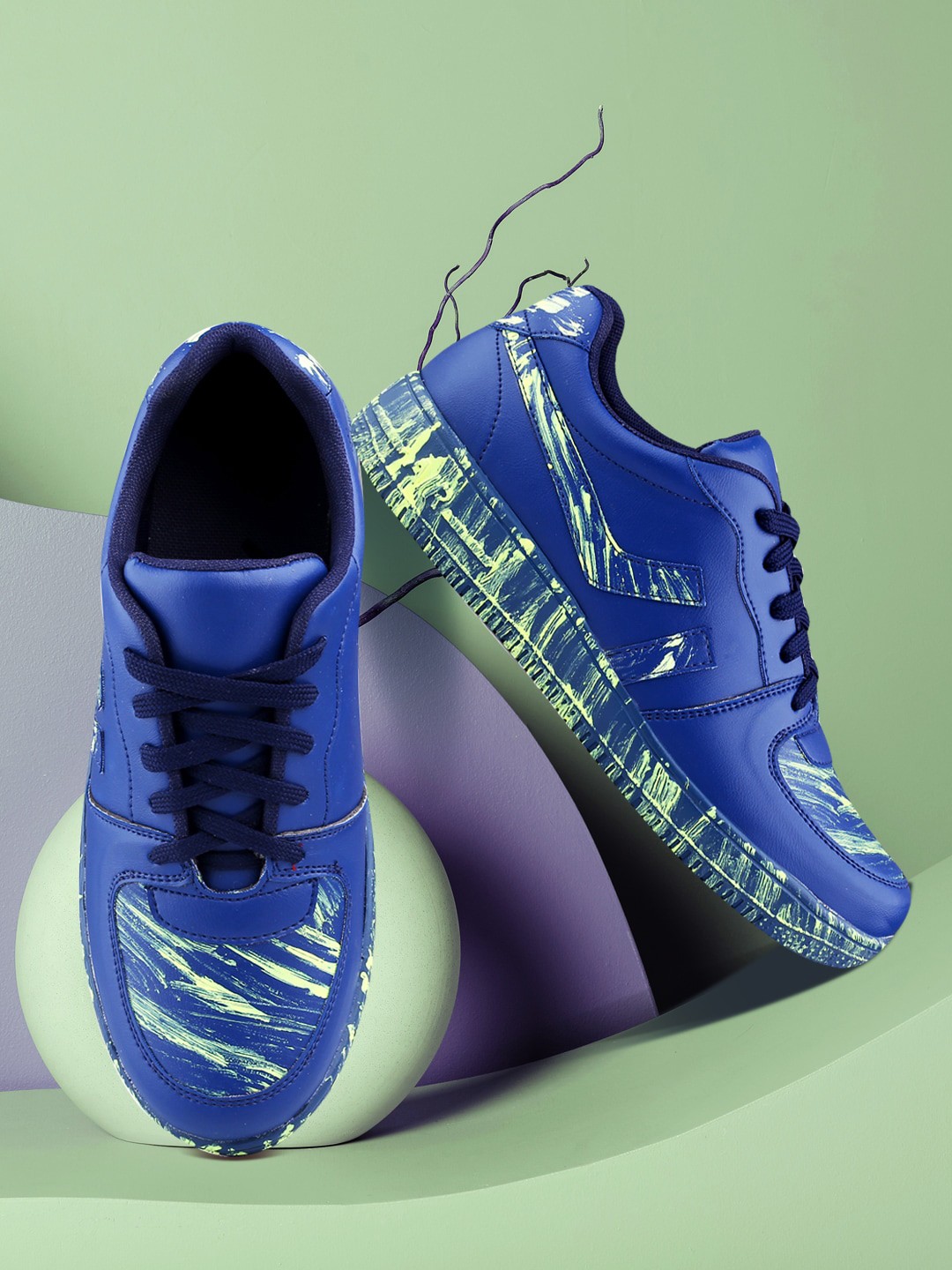 

Woakers Men Printed Waterproof Lining Sneakers, Blue