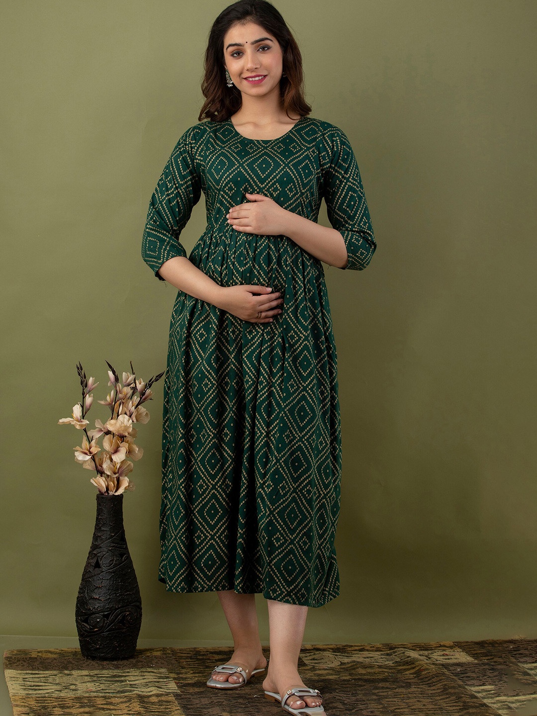 

Mialo fashion Bandhani Printed Fit & Flare Maternity Midi Ethnic Dress, Green